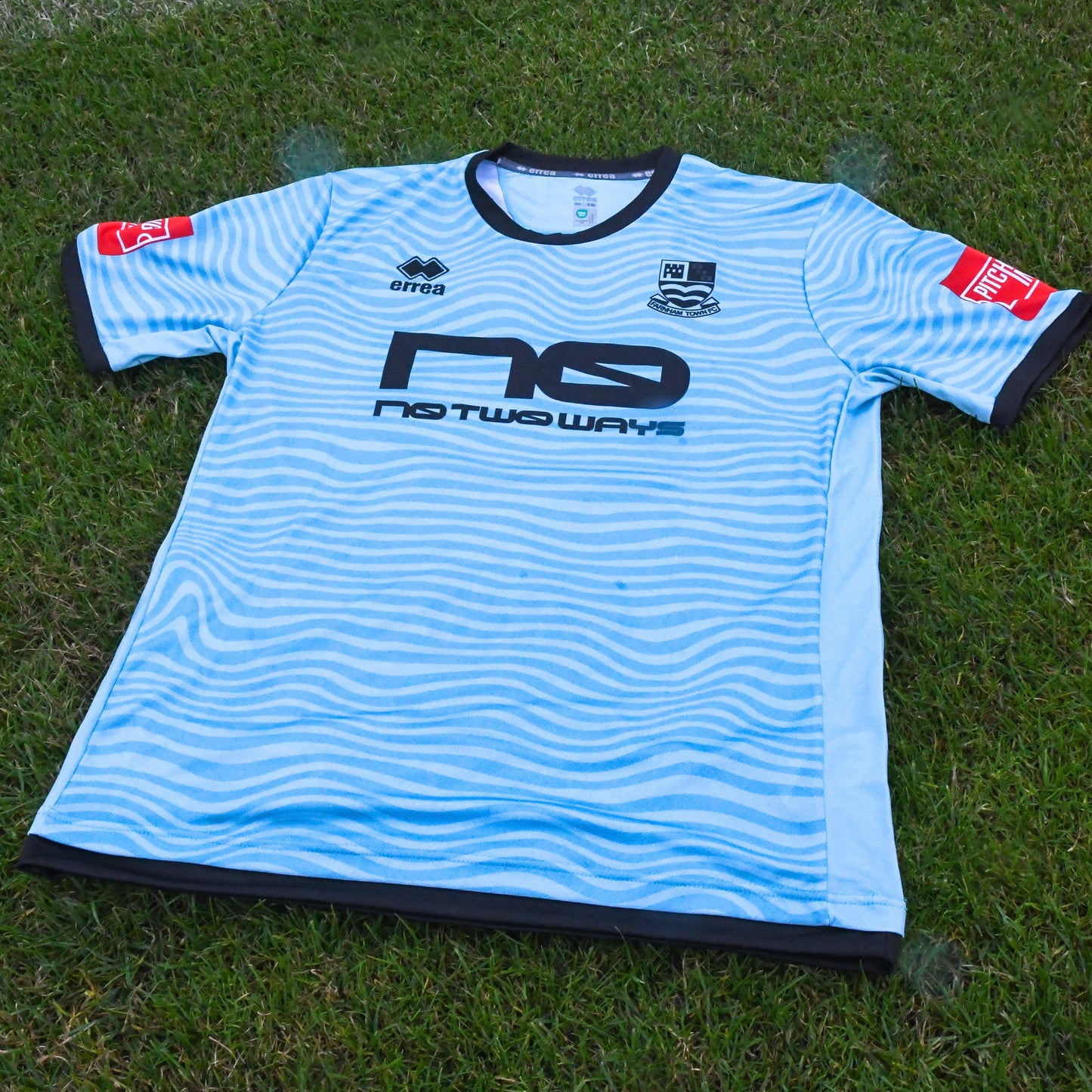 Farnham Town 2025/26 Third Shirt